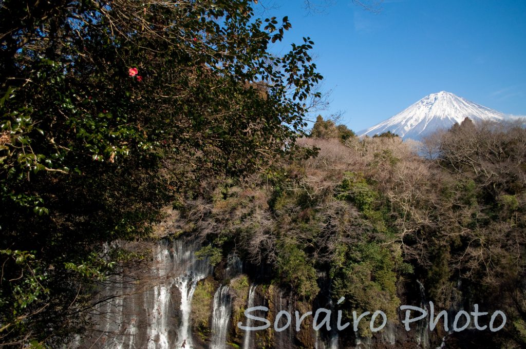 白糸の滝と富士山